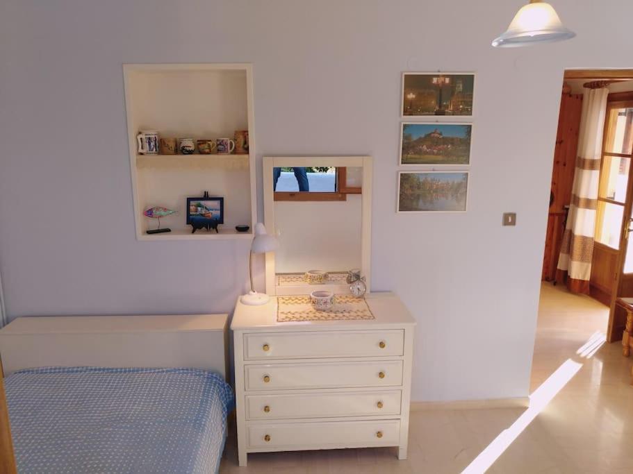 Explore Aegina Island Сувала Экстерьер фото